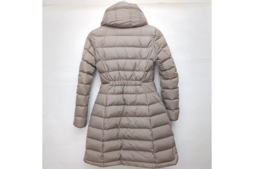 ダウンジャケットのモンクレール（MONCLER）