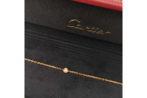 ブレスレットのカルティエ（Cartier）