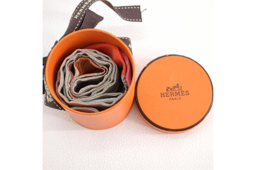 スカーフのエルメス（HERMES）