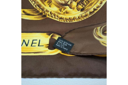 シャネル(CHANEL)のブラウン チェーン柄