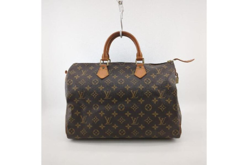 バッグのボストンバッグ