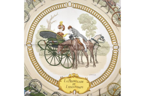 スカーフのエルメス(HERMES)