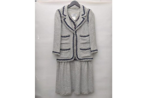 ファッションのワンピース