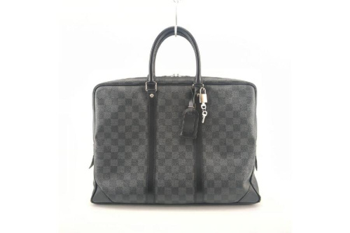 バッグのビジネスバッグ