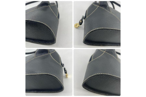 ロエベ(LOEWE)のミニバッグ