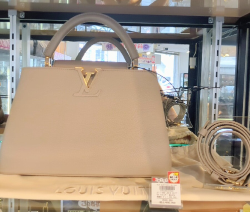 バッグのバッグ