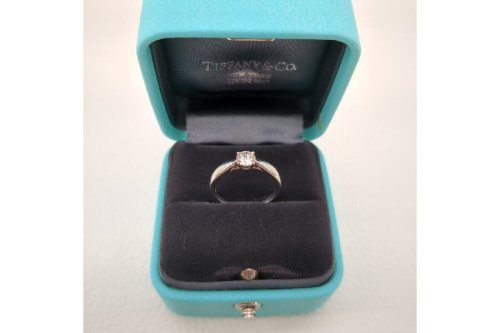 ジュエリーのK18