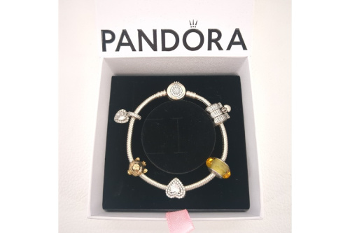 ネックレスのPANDORA