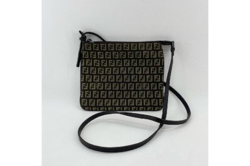 バッグのショルダーバッグ