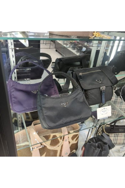 プラダ(PRADA)のリナイロン