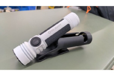 アウトドア・キャンプの懐中電灯 