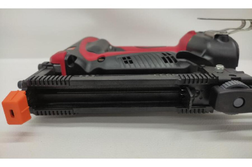 充電式のタッカ