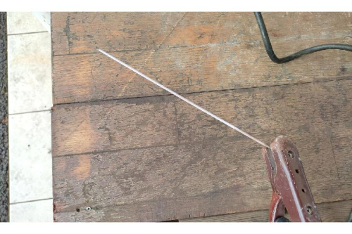 100V