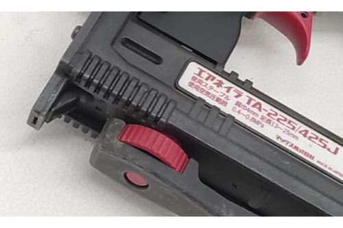 釘打機のエア工具