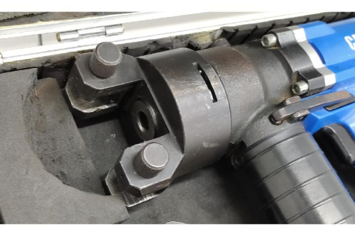 圧着工具の電動油圧圧着工具