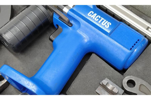 電動油圧圧着工具のCACTUS