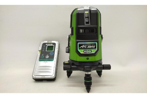 中古工具のレーザー墨出し器
