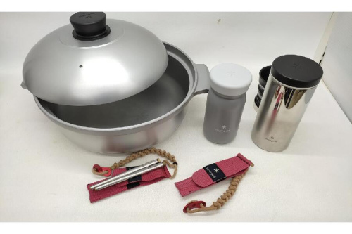 中古キャンプ用品のバーベキュー