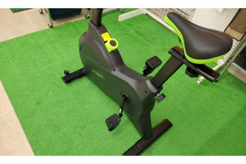 エクササイズのエアロバイク