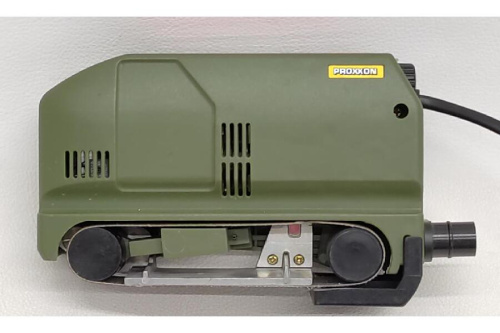 電動工具のベルトサンダー