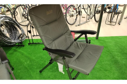 中古キャンプ用品のチェア