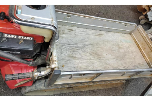 エンジン工具の運搬車