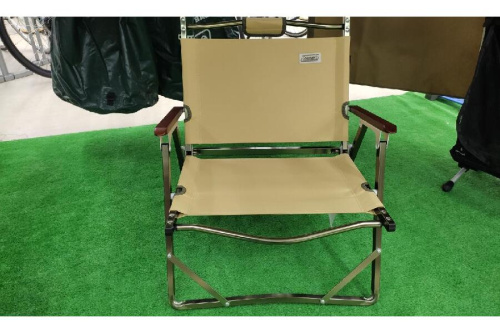 ファニチャーのチェア