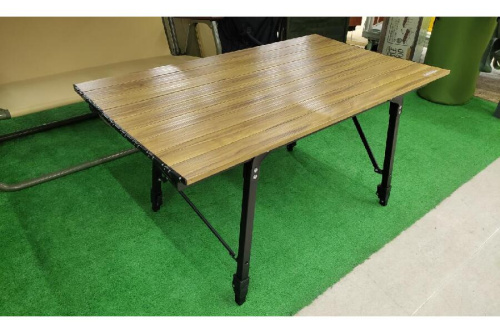 中古キャンプ用品のファニチャー
