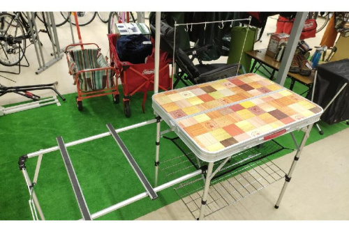中古キャンプ用品のファニチャー