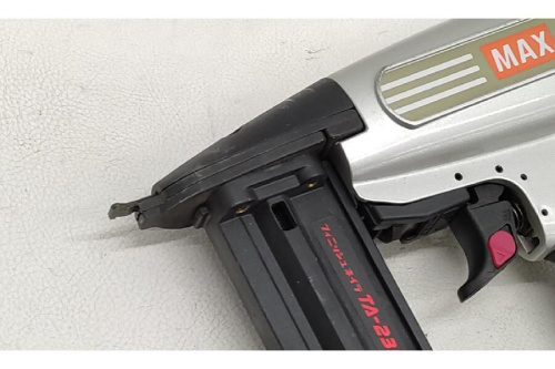 エア工具のフィニッシュネイラ