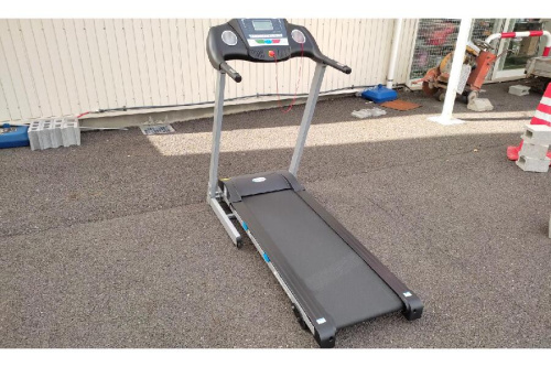 中古フィットネス用品のルームランナー　