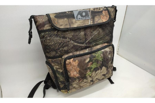 中古キャンプ用品のクーラーバッグ