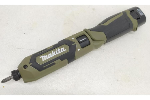 インパクトドライバーのマキタ（MAKITA）