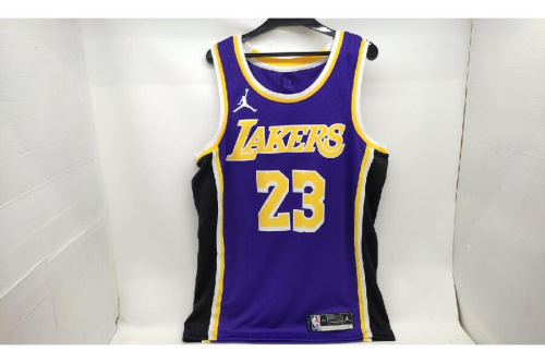 スポーツ用品のスポーツ用品