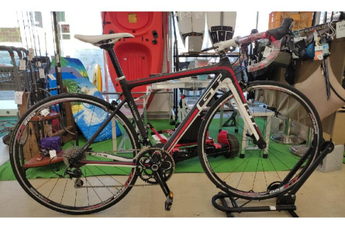 自転車のロードバイク