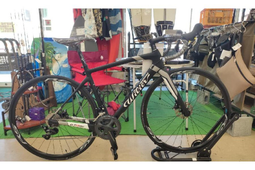 自転車のロードバイク
