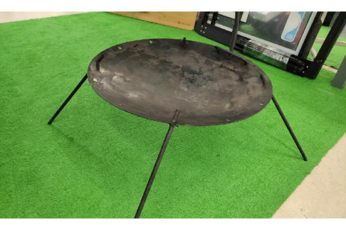 アウトドア・キャンプの焚火台