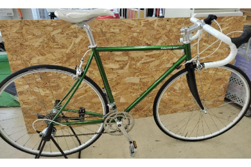 自転車のロードバイク