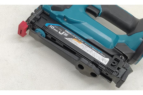 タッカーのマキタ(MAKITA)