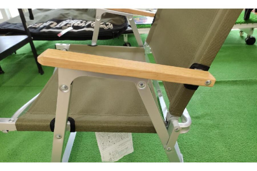 コールマンチェアのキャンプ用品　