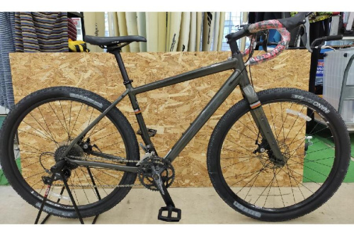 自転車のロードバイク