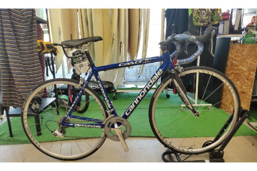 自転車のロードバイク