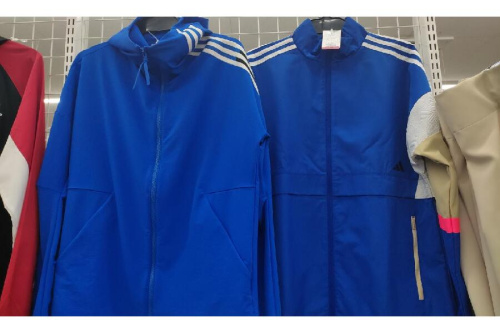 スポーツ用品のスポーツ用品