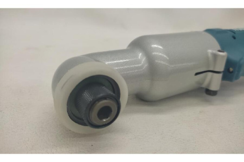 インパクトドライバーのマキタ（MAKITA）
