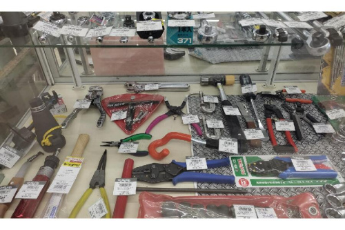 板金鋏の職人御用達の店