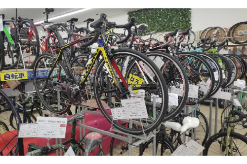 自転車のロードバイク
