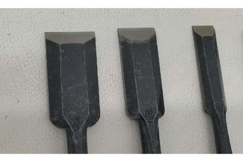 大工道具の由弘