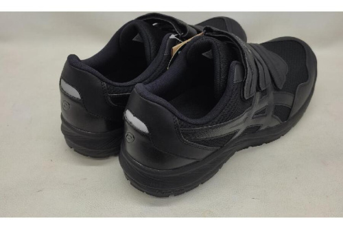 プロスニーカーのアシックス（asics）