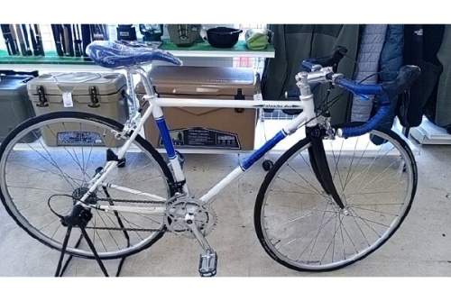 自転車のロードバイク