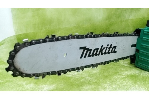 チェンソーのマキタ(MAKITA)
